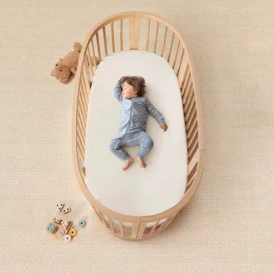 Stokke Sleepi Bed V3 Natural with Stokke V3Mattress